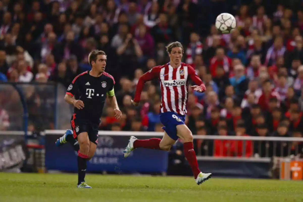 Fernando Torres contra Lahm