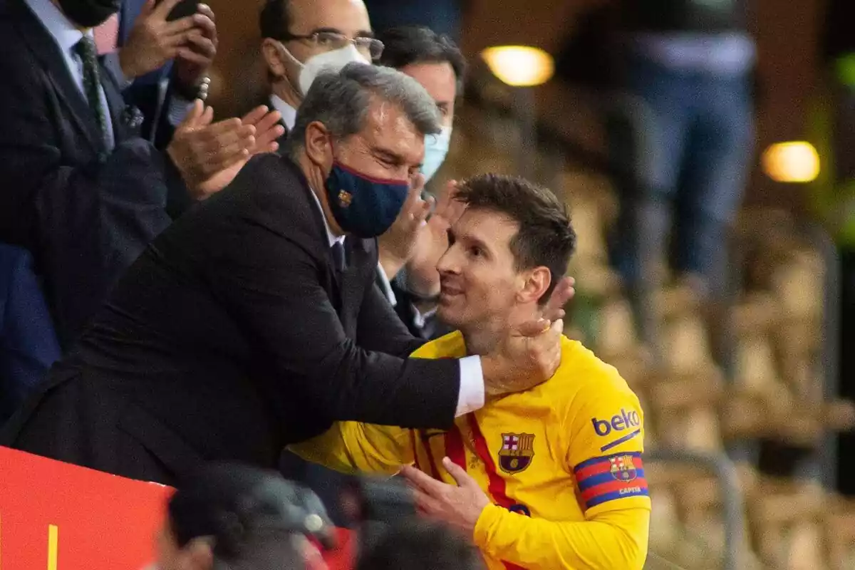 Joan Laporta y Leo Messi durante la celebración de la Copa del Rey