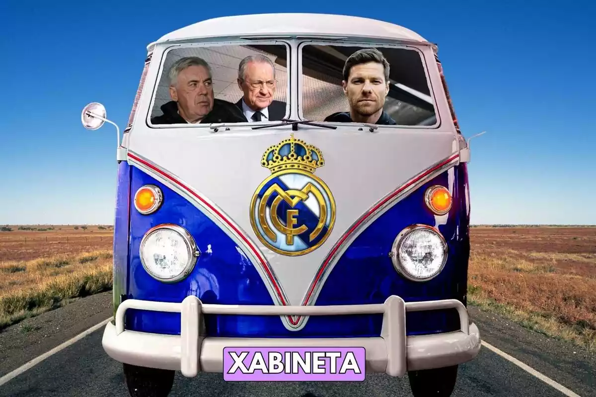 Montaje de una furgoneta decorada con el escudo del Real Madrid y Ancelotti, Florentino y Xabi Alonso en su interior